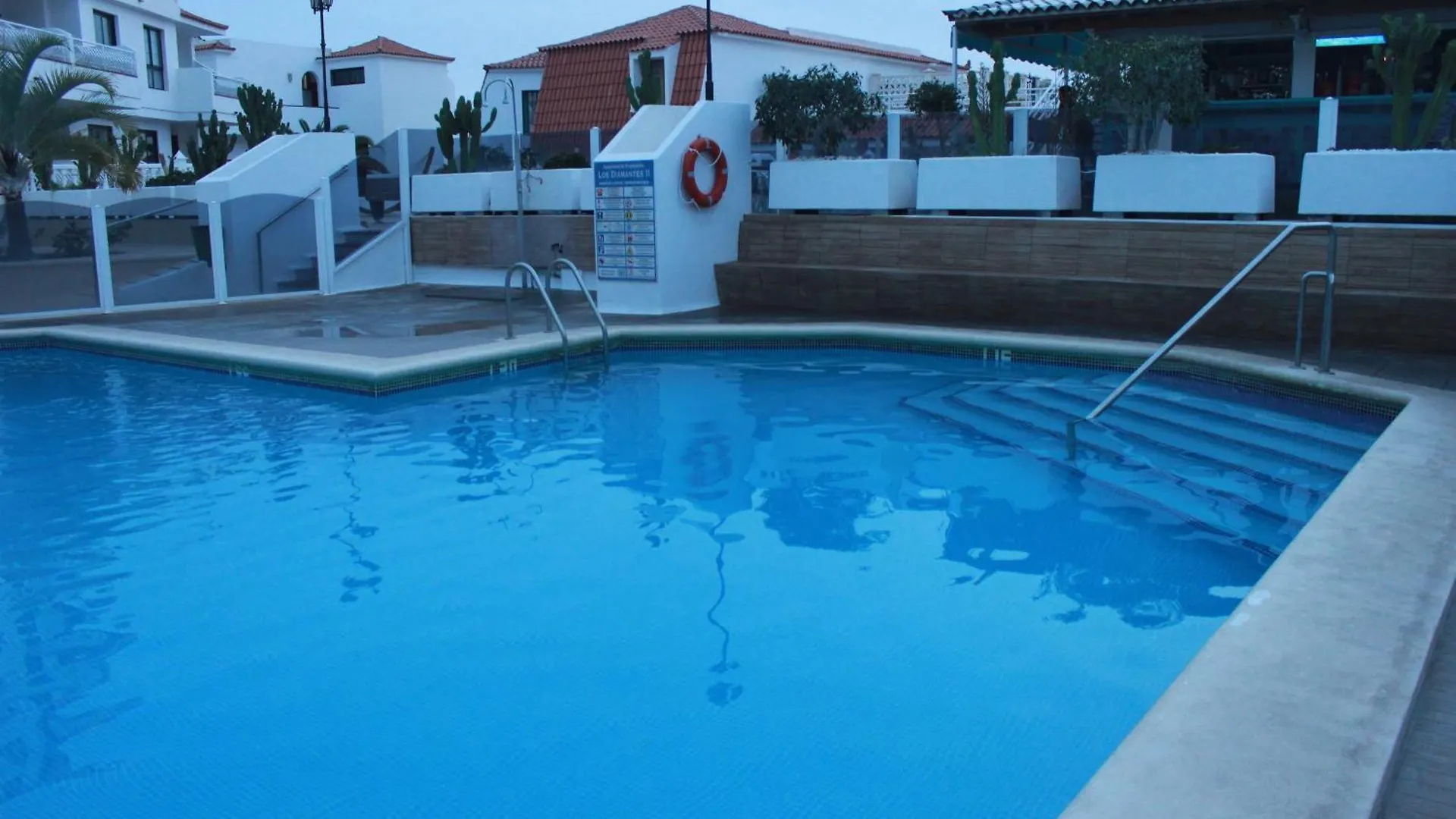 Los Cristianos Tipaki Home 0*, Los Cristianos (Tenerife) Spain